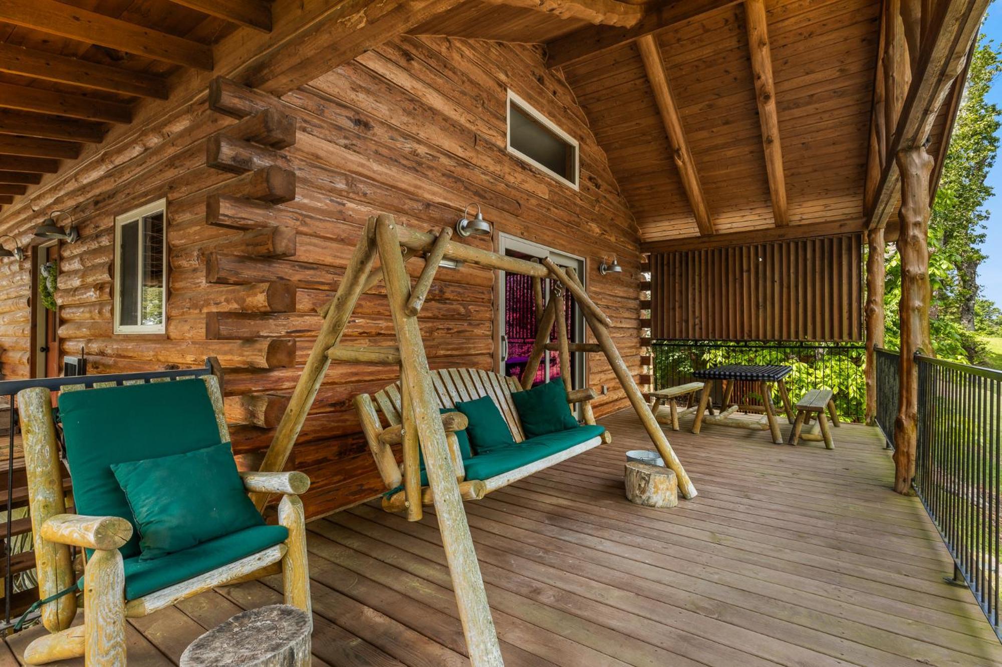 Roadrunner Inn And Log Cabins Eureka Springs Exterior photo