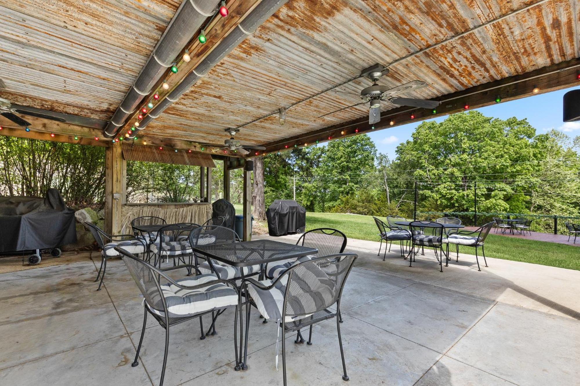 Roadrunner Inn And Log Cabins Eureka Springs Exterior photo