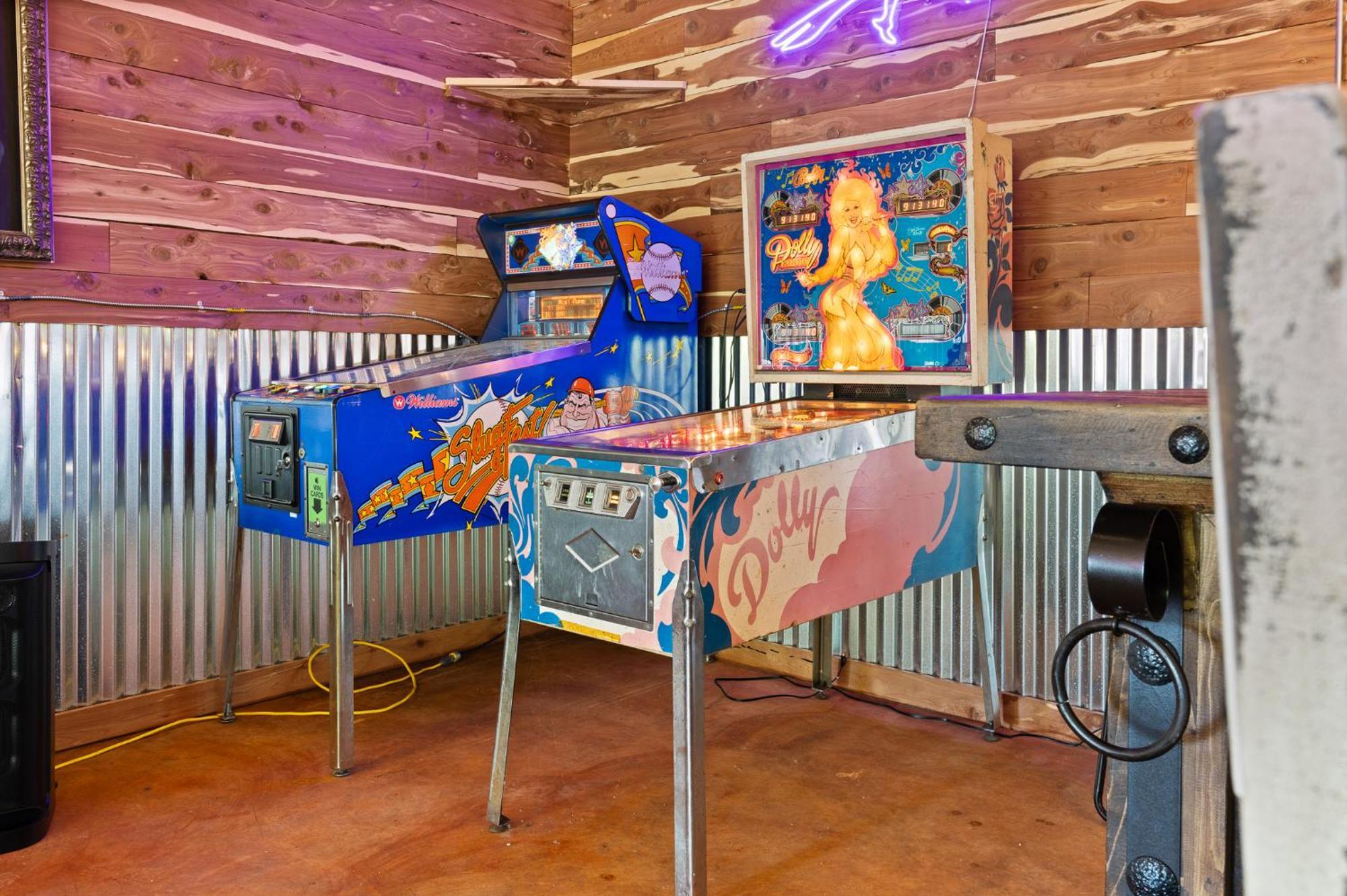 Roadrunner Inn And Log Cabins Eureka Springs Exterior photo